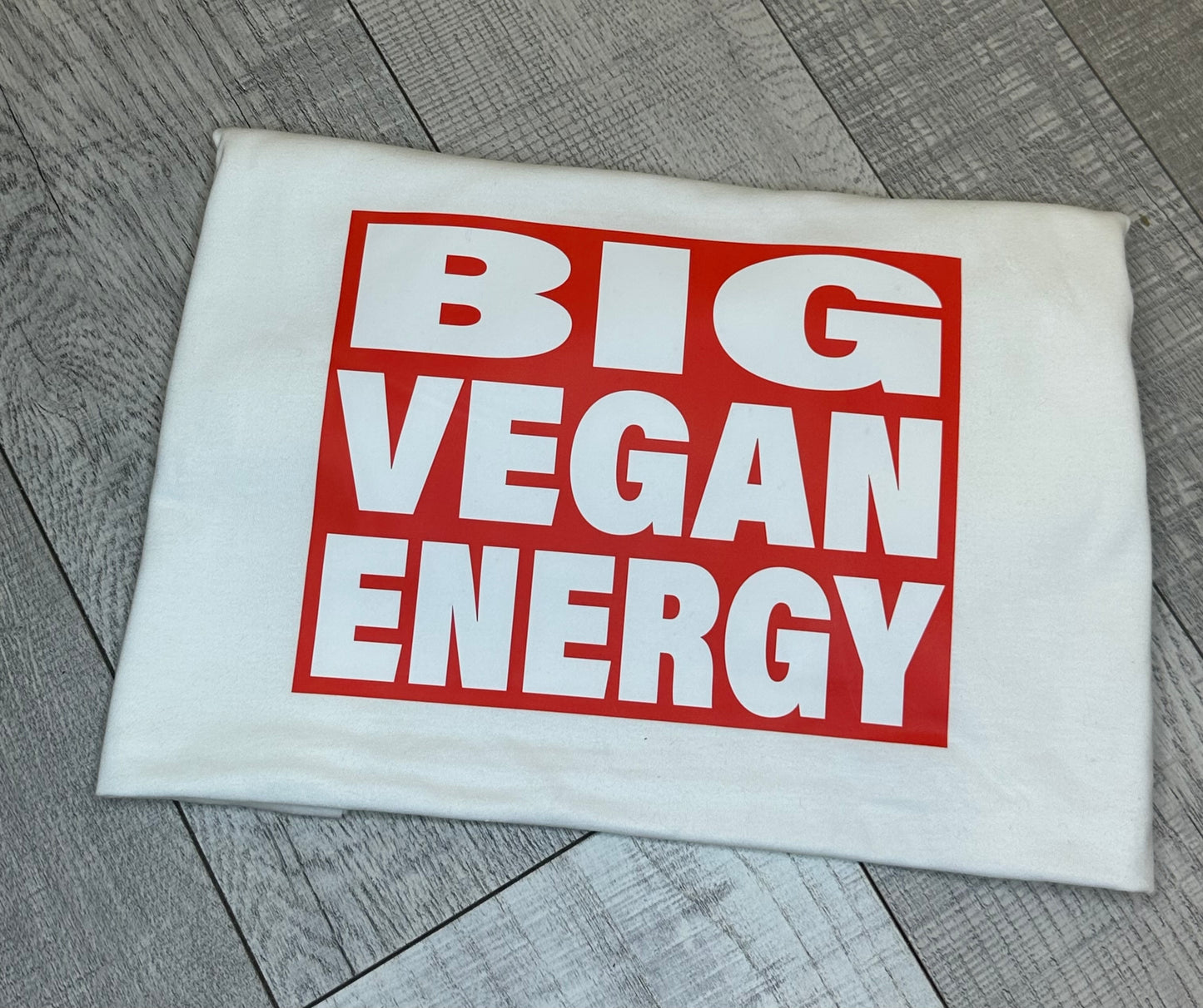 BIG VEGAN ENERGY Graphic Tee Shirt